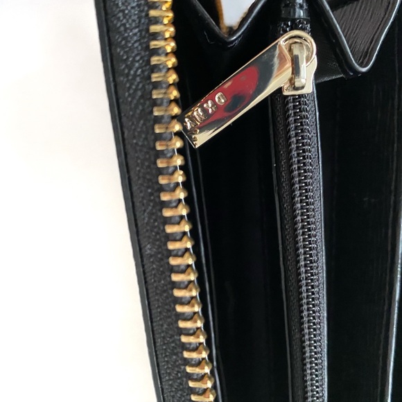 DKNY Bryant Zip Around Logo Continental Wallet NWT - Picture 11 of 11